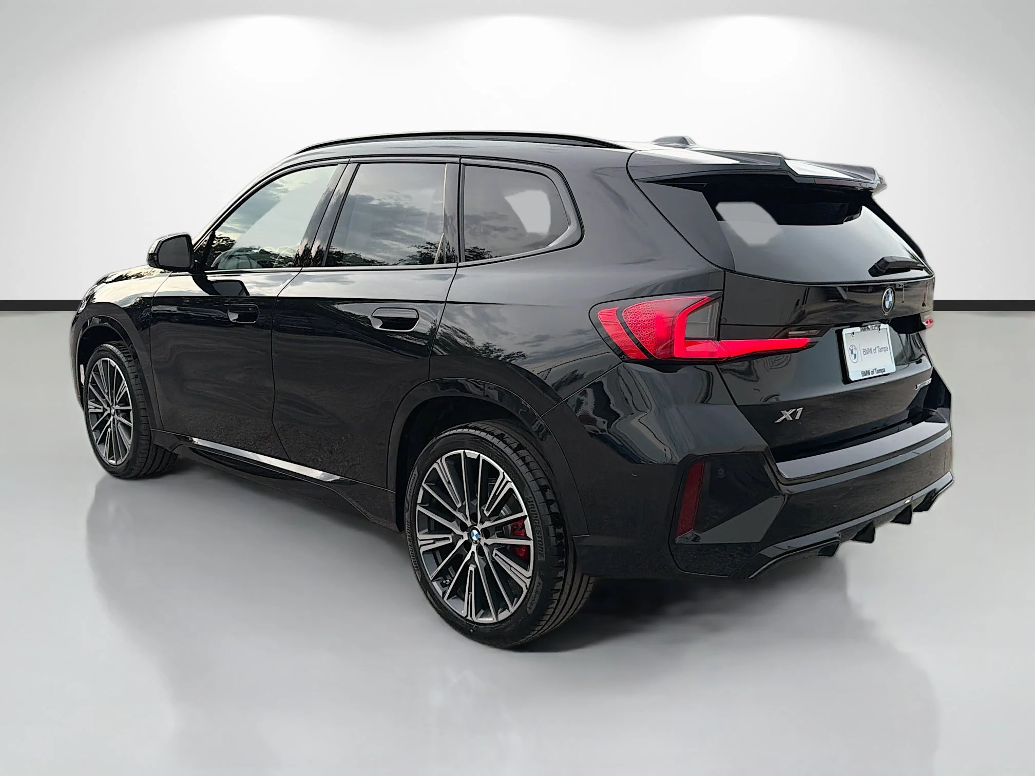 New 2026 Black Sapphire Metallic BMW xDrive28i image 5