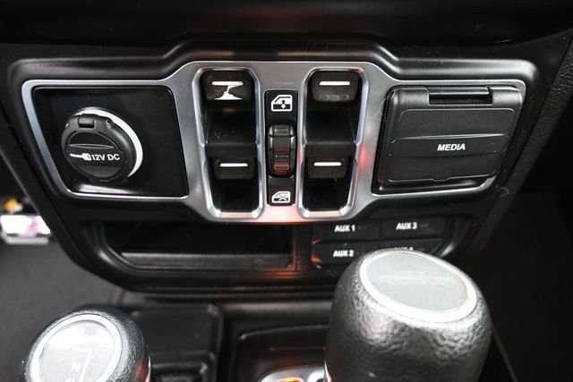 Used 2020 Black Jeep Sport image 30