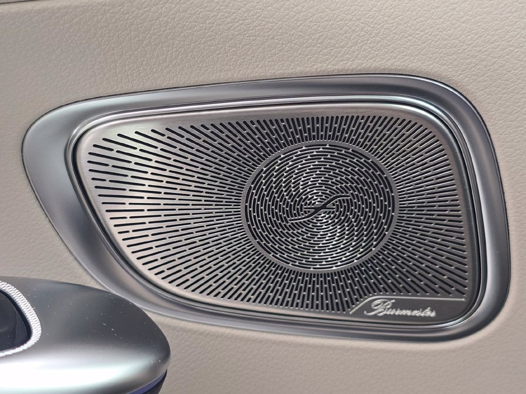 New 2027 Polar White Mercedes-Benz GLC 300 image 27