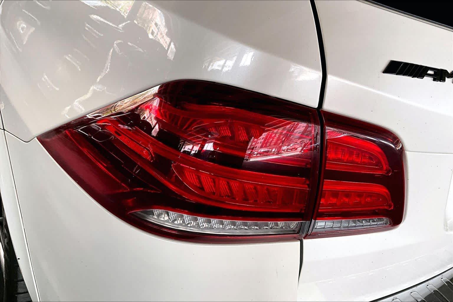 Used 2016 designo Diamond White Metallic Mercedes-Benz AMG® GLE 63 S-Model image 28