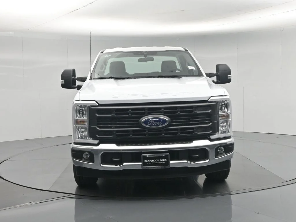 New 2026 Oxford White Ford XL image 19