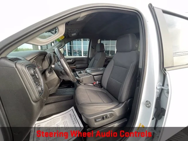 Used 2022 White Chevrolet LT image 11