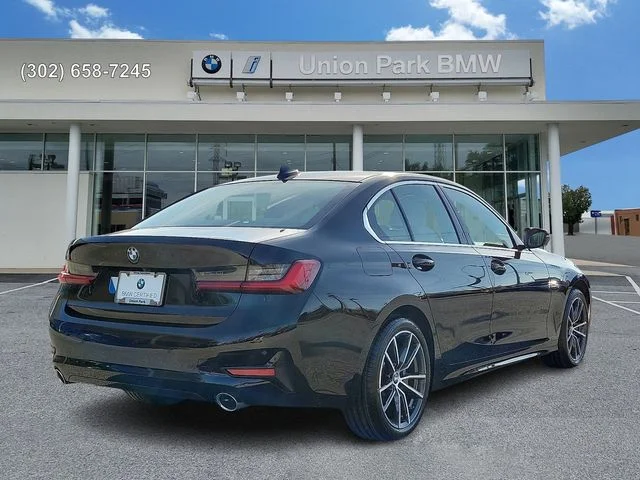 Used 2020 Jet Black BMW 330i xDrive image 4