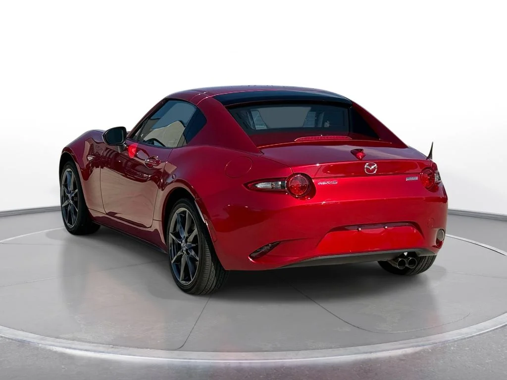Used 2017 Red Metallic Mazda Grand Touring image 4