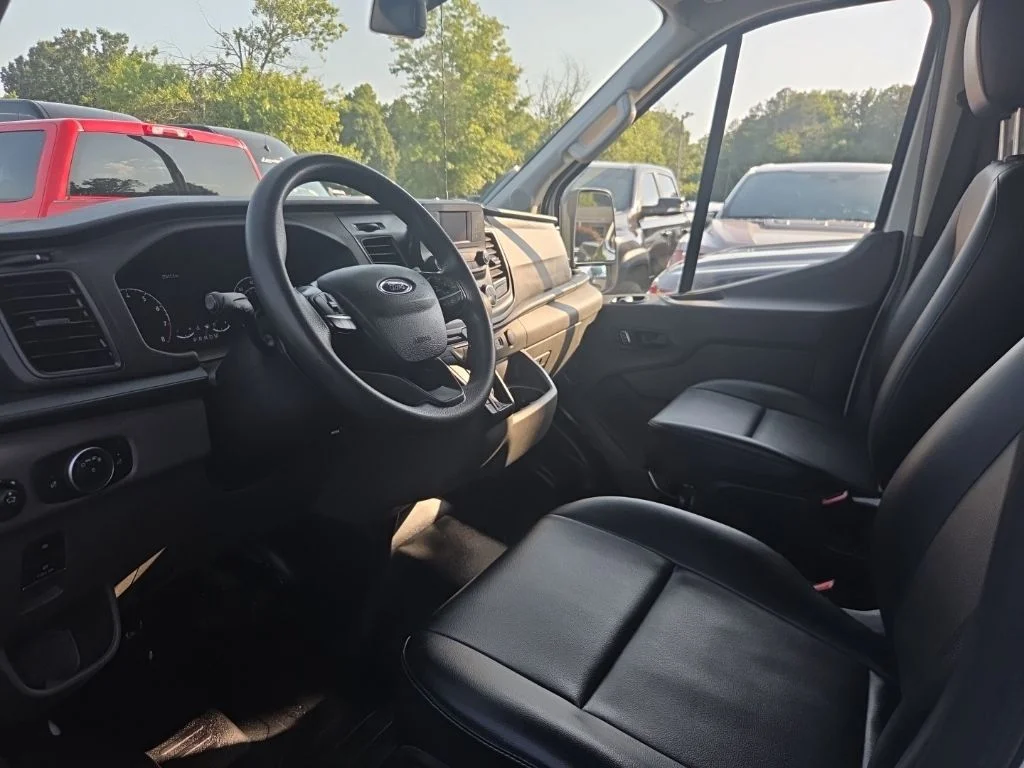 Used 2024 White Ford Base image 3