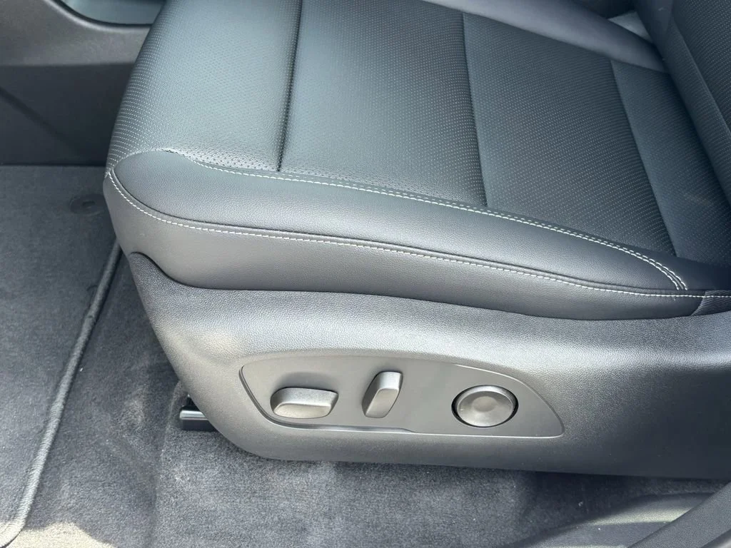 2026 Chevrolet Traverse LT - Photo 13