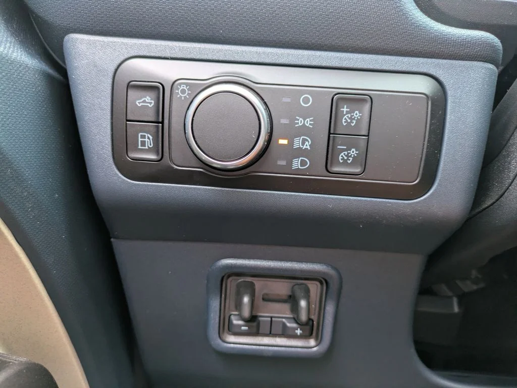 New 2026 Carbonized Gray Metallic Ford Lariat image 30