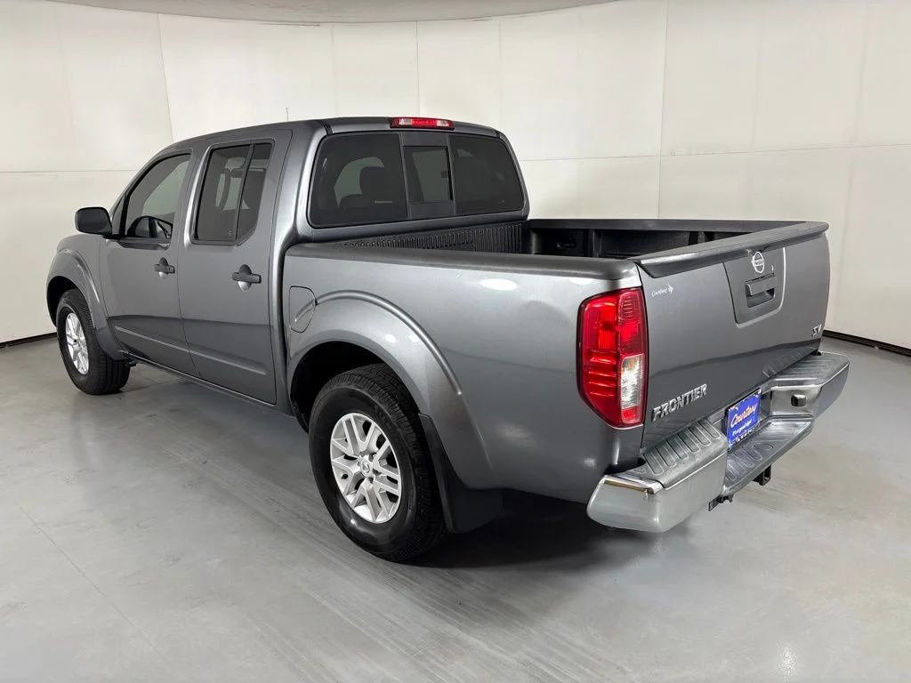 Used 2021 Gray Nissan SV image 4