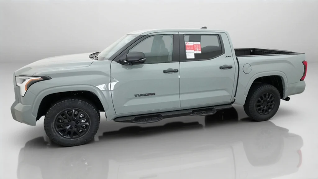 New 2026 Lunar Rock Toyota SR5 image 33
