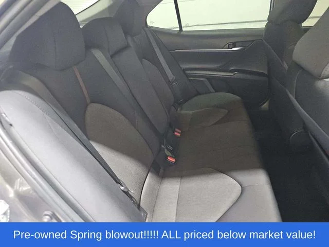 Used 2018 Gray Toyota LE image 12