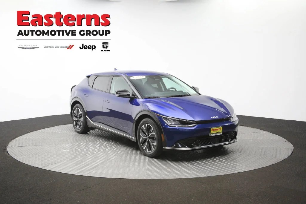 Used 2023 Blue Kia Wind image 51