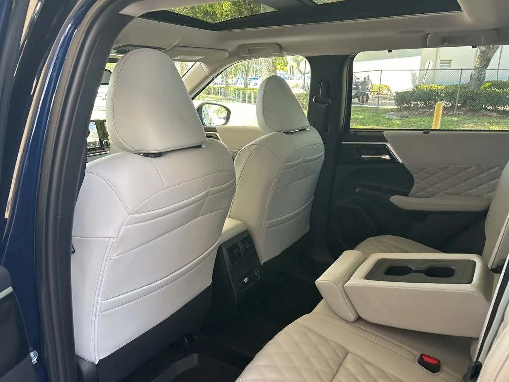 2025 Mitsubishi Outlander Plug-in Hybrid SEL - Photo 39