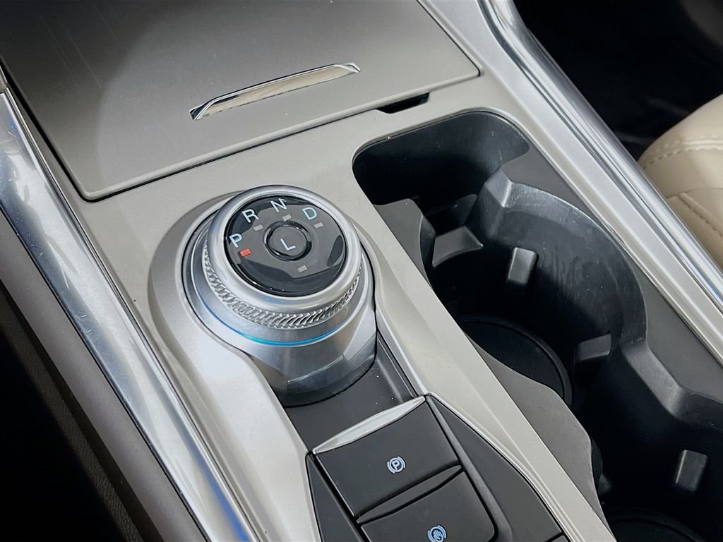 Used 2023 Star White Metallic Tri-Coat Ford Platinum image 17
