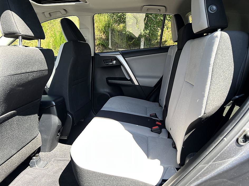 Used 2017 Magnetic Gray Metallic Toyota XLE image 12