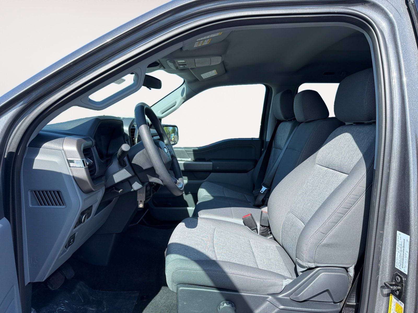 New 2026 Carbonized Gray Metallic Ford XLT image 10