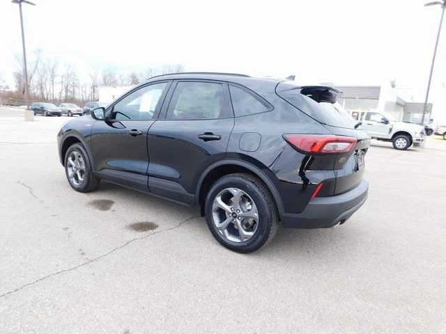 New 2026 Agate Black Metallic Ford ST-Line image 5