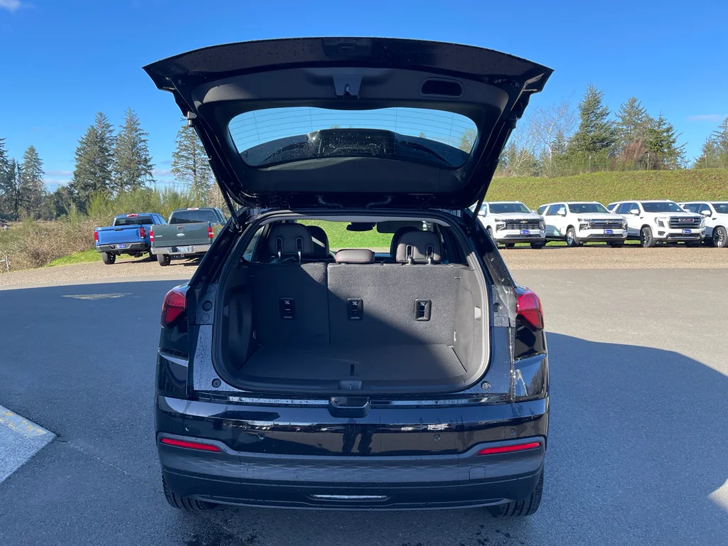 2027 Chevrolet Bolt RS - Photo 8