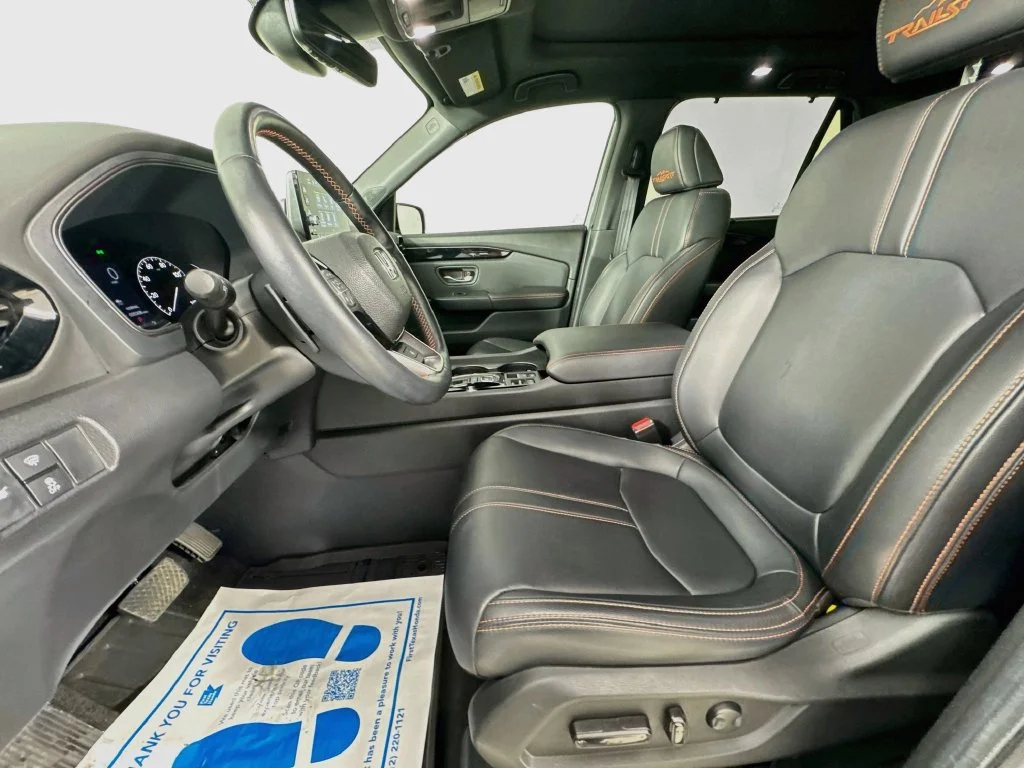 Certified Used 2024 Silver Honda TrailSport image 27