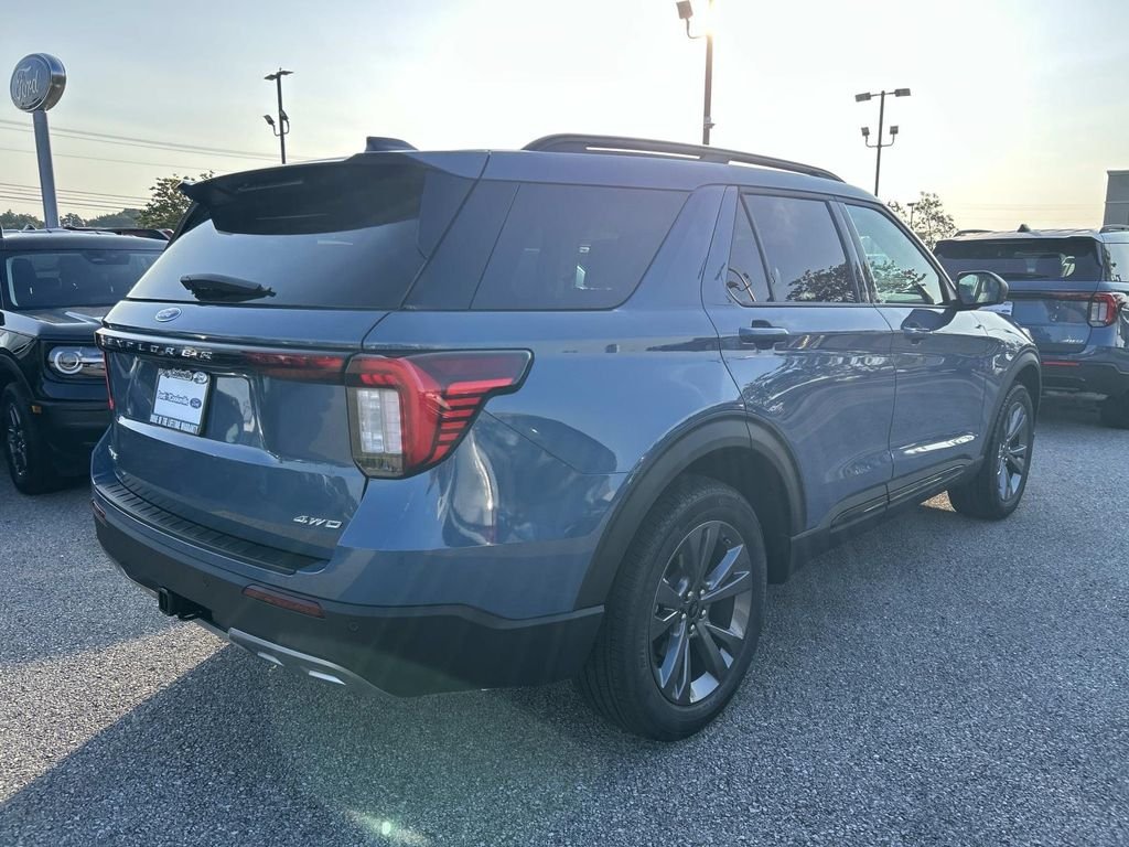 New 2026 Vapor Blue Ford Active image 4