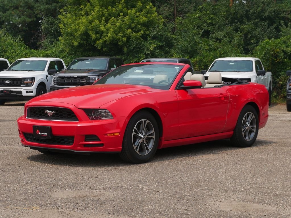 Used 2014 Red Ford V6 Premium image 7