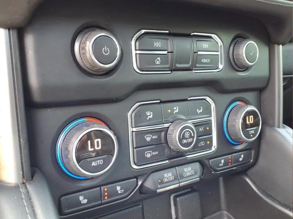 Used 2022 Gray Chevrolet LT image 8