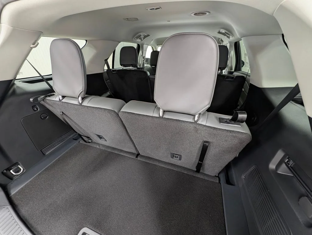 New 2026 Carbonized Gray Metallic Ford Active image 19