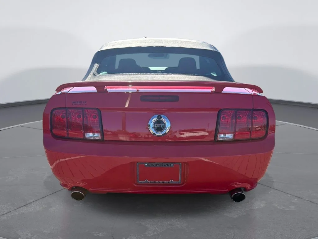 Used 2006  Ford GT Deluxe image 6