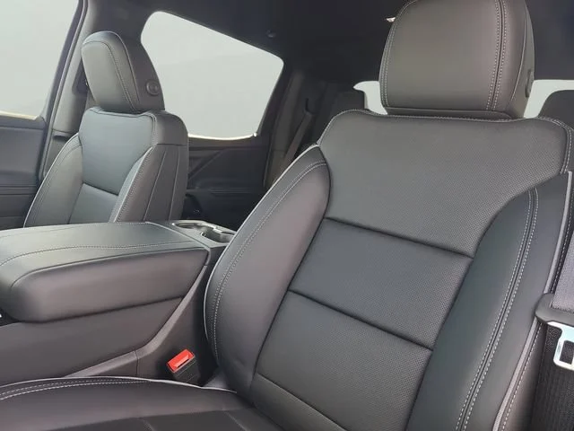 New 2026 Black Chevrolet LT - Extended Range image 21