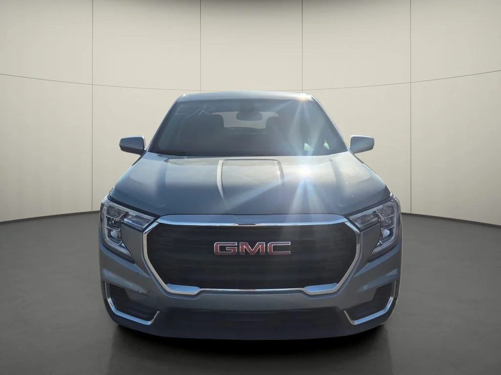 Used 2023 Silver GMC SLE image 2