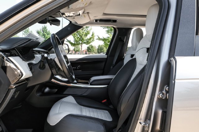Used 2024 Silver Land Rover SV Edition One Flux Silver image 4
