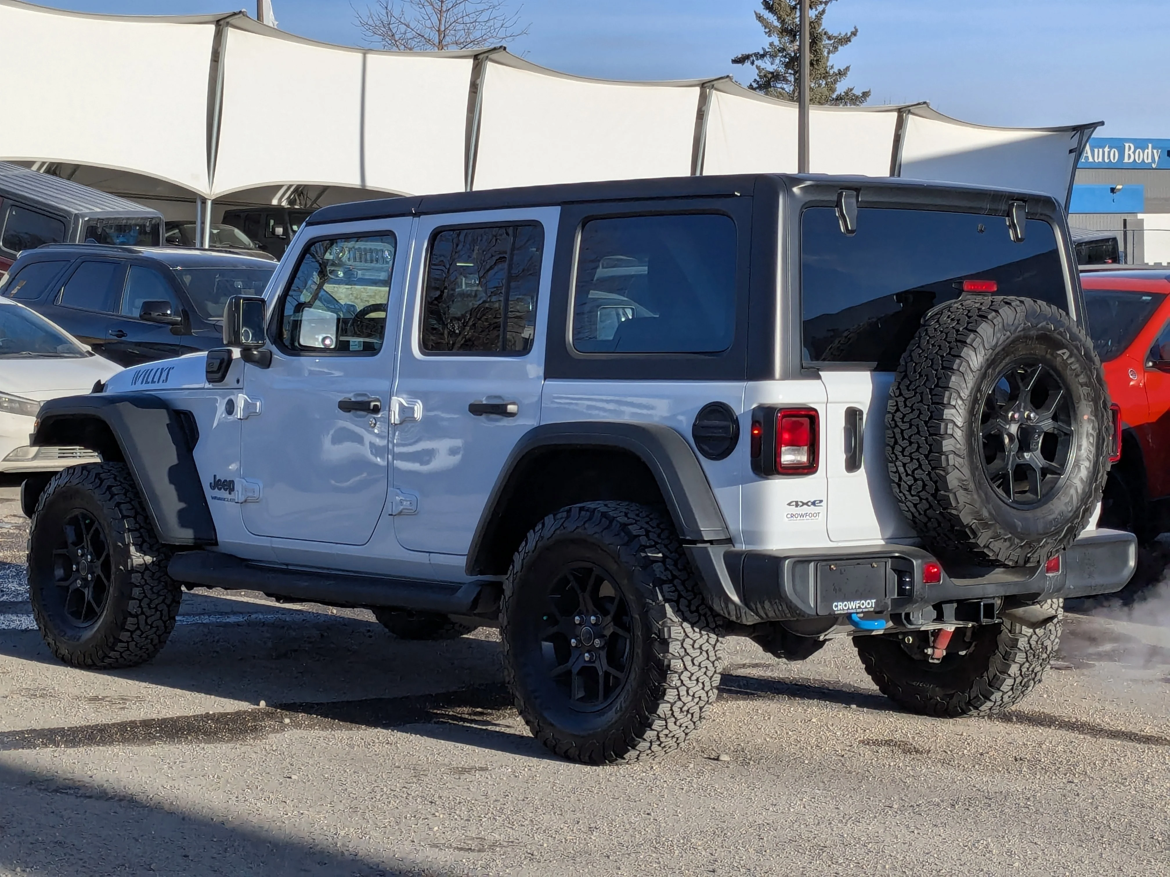 Used 2024 White Jeep Willys-LEDs-Trailer Tow-E-Locker-4XE - - Black Hardtop - 12.3 Display - Selec-Trac & Tons More! image 6