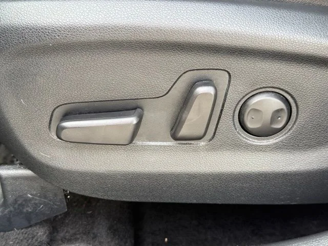 Certified Used 2022 White Kia Nightfall image 12