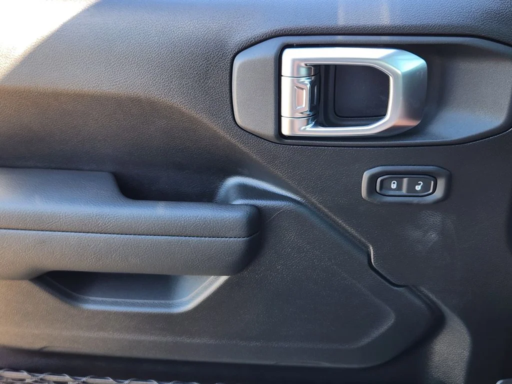 New 2026 Black Clear-Coat Exterior Paint Jeep Sport image 17