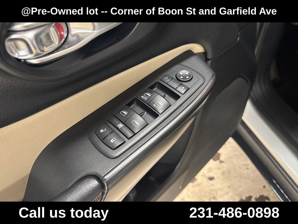 Used 2017 White Jeep Limited image 16