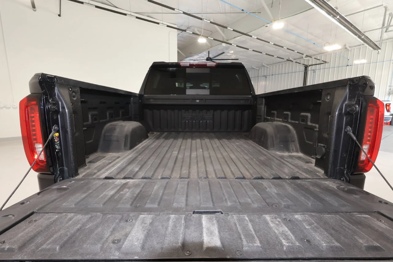 2023 GMC Sierra 1500 SLT - Photo 26