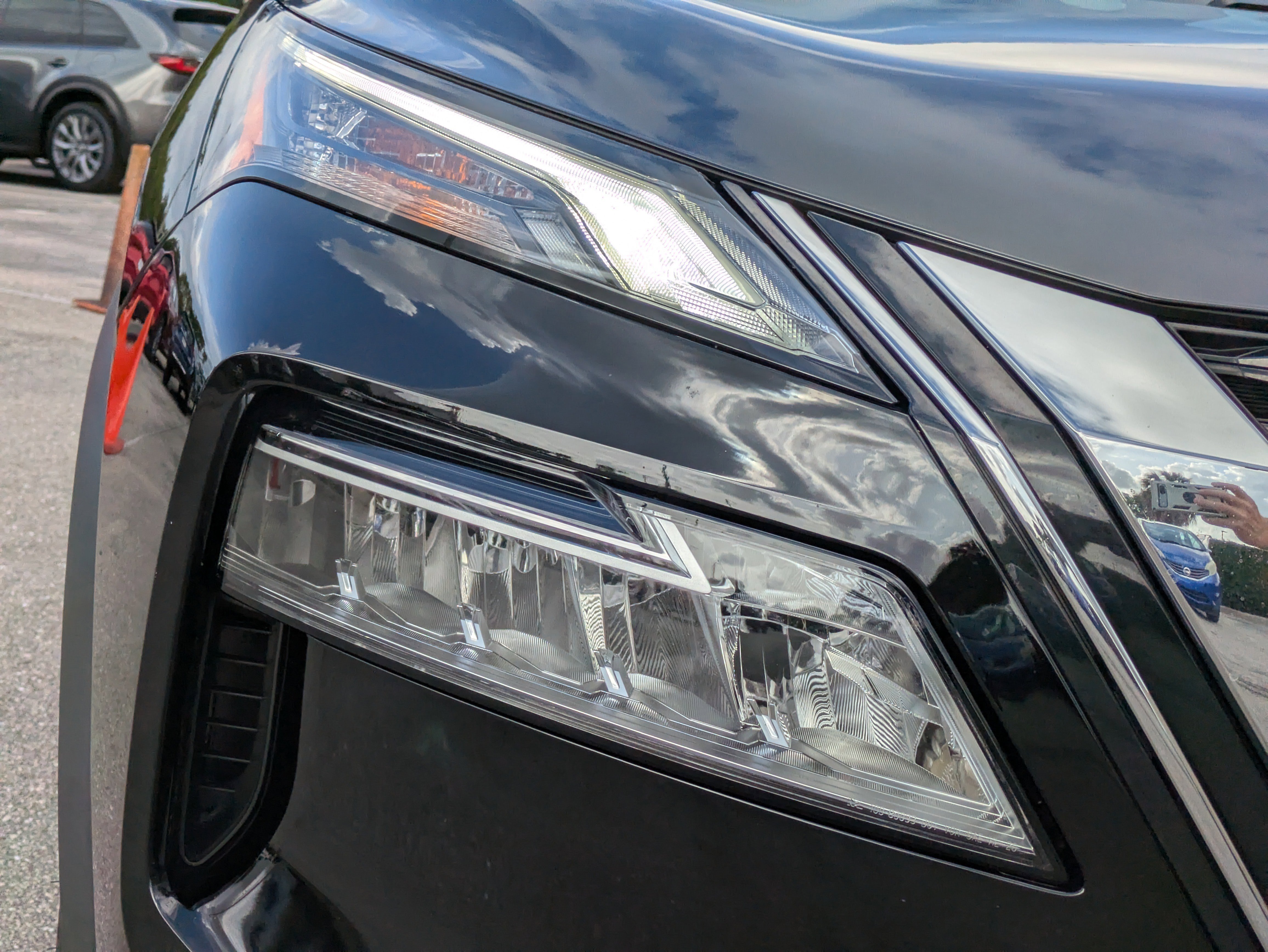 2023 Nissan Rogue SV - Photo 10