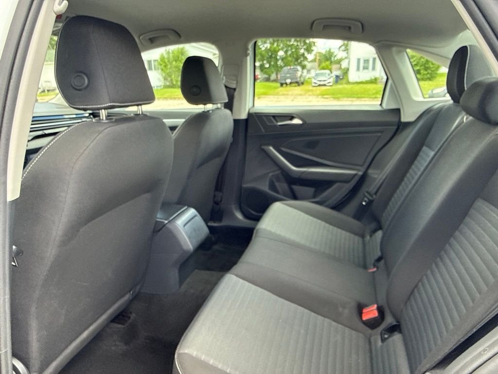 Used 2025 White Volkswagen 1.5T S image 28