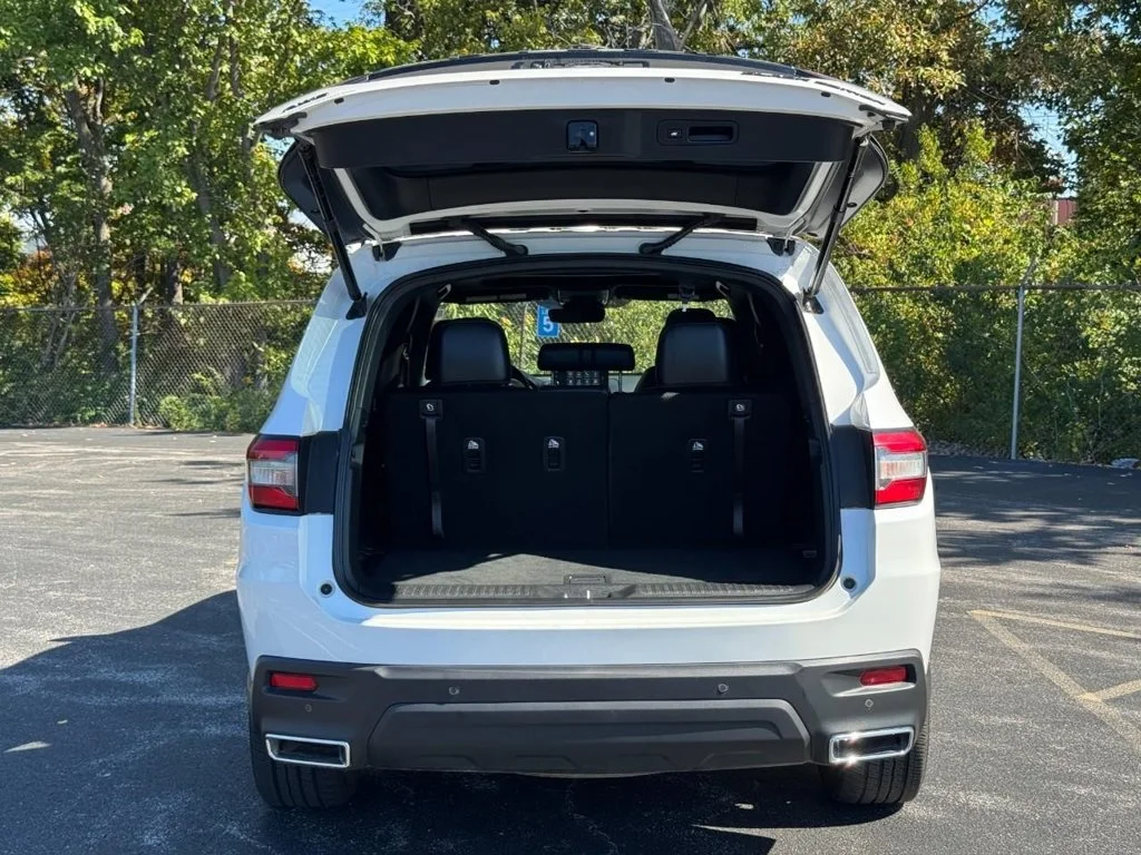 Certified Used 2025 White Honda Black Edition image 6