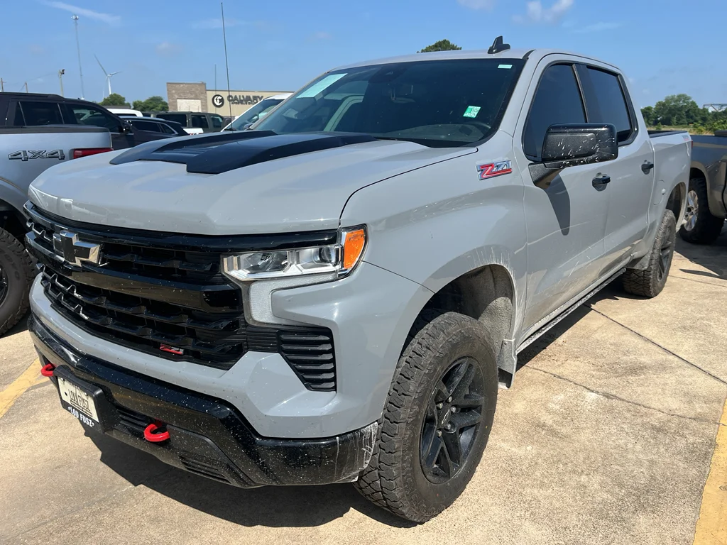 2024 Chevrolet Silverado 1500 LT Trail Boss 4X4 Crew Cab Standard Box's photo