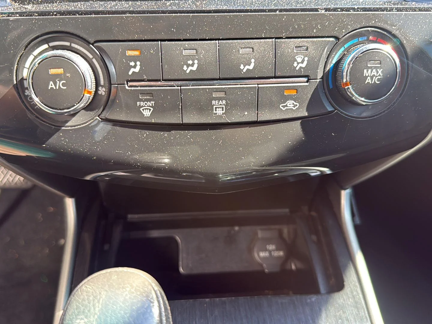 Used 2014 Gun Metallic Nissan 2.5 S image 13