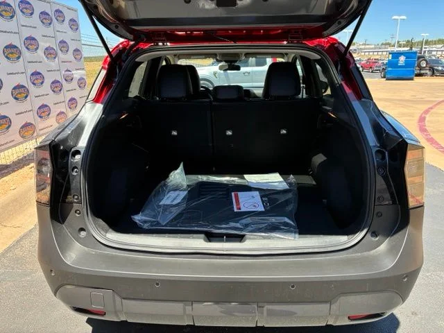 New 2026 Gun Metallic/Scarlet Ember Tintcoat Nissan SR image 6