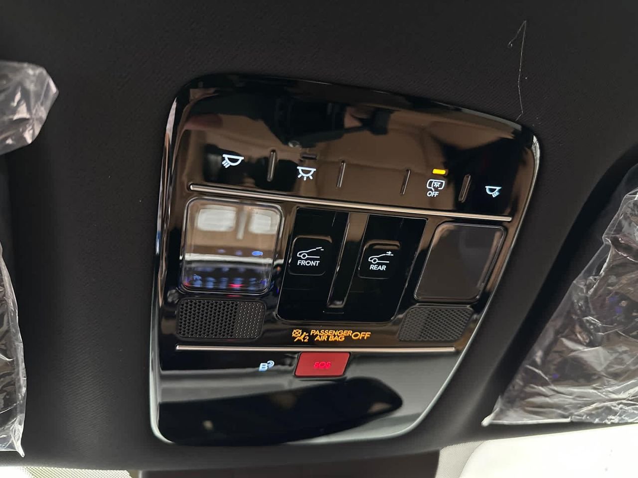 New 2026 Phantom Black Hyundai Limited FWD image 29