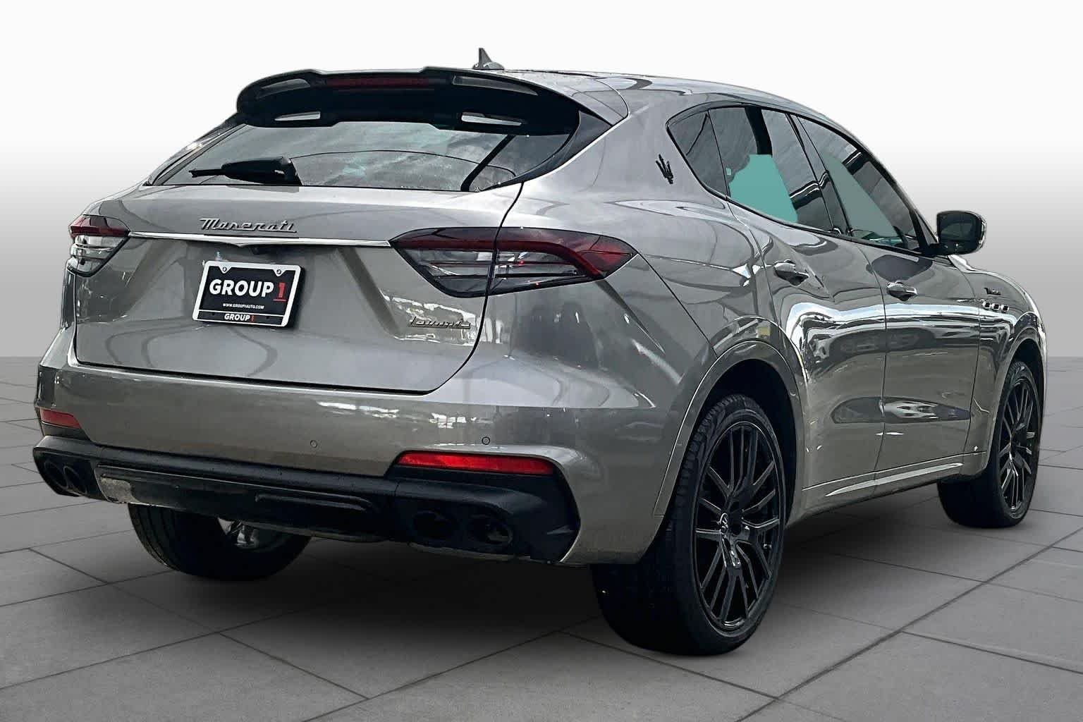 Used 2022 Grigio Metallic Maserati Modena image 13