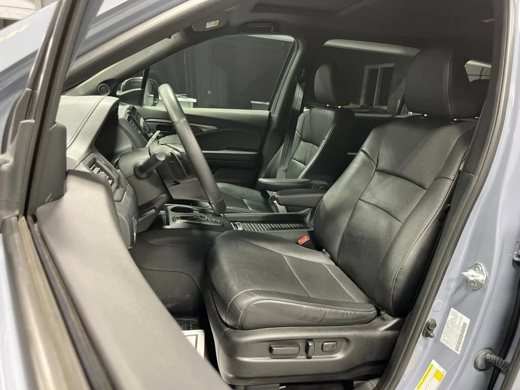 Certified Used 2023 Sonic Gray Pearl Honda AWD EX-L image 49