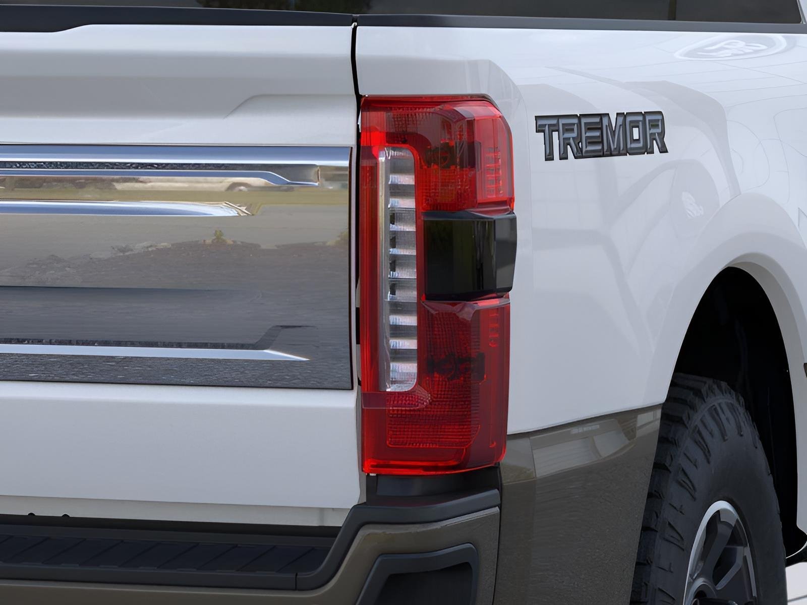 New 2026 Star White Metallic Tri-Coat Ford F-250® King Ranch® image 21
