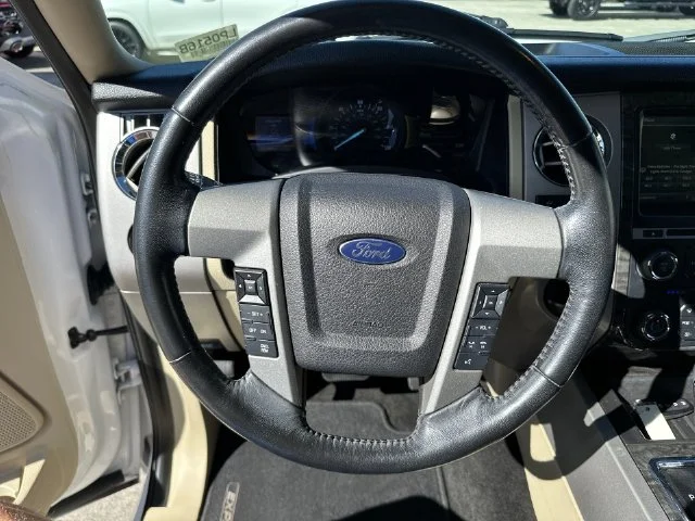 Used 2015 White Ford Limited image 15