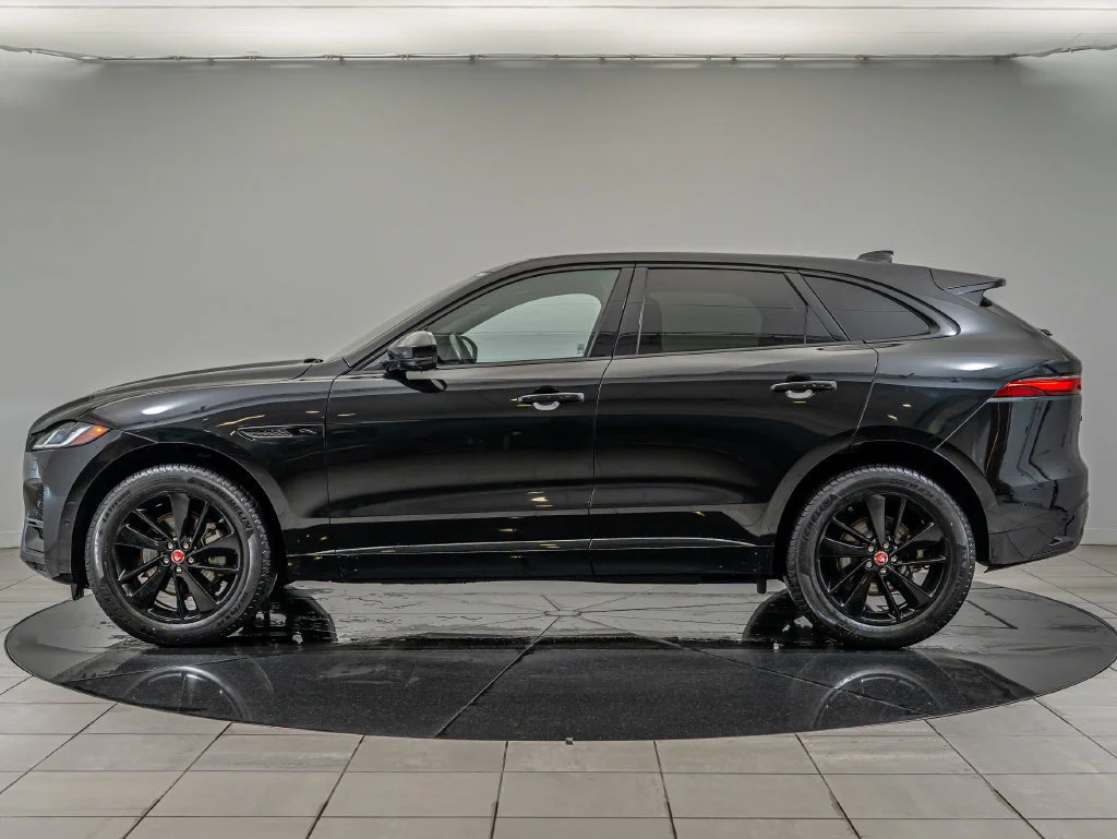 Used 2021 Santorini Black Metallic Jaguar P250 S image 8