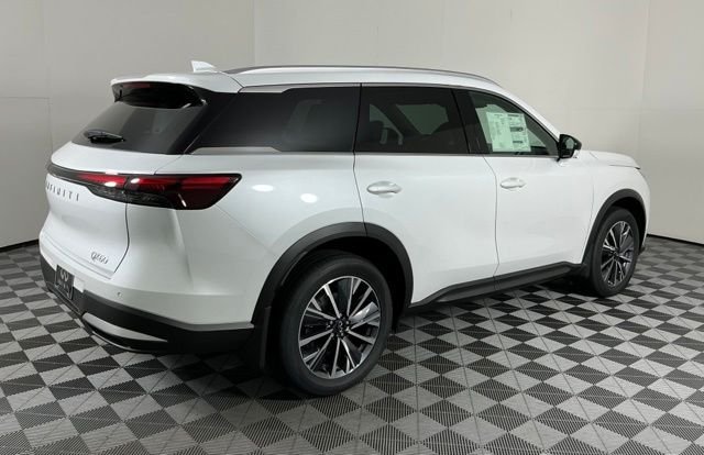 New 2027 White INFINITI LUXE image 6