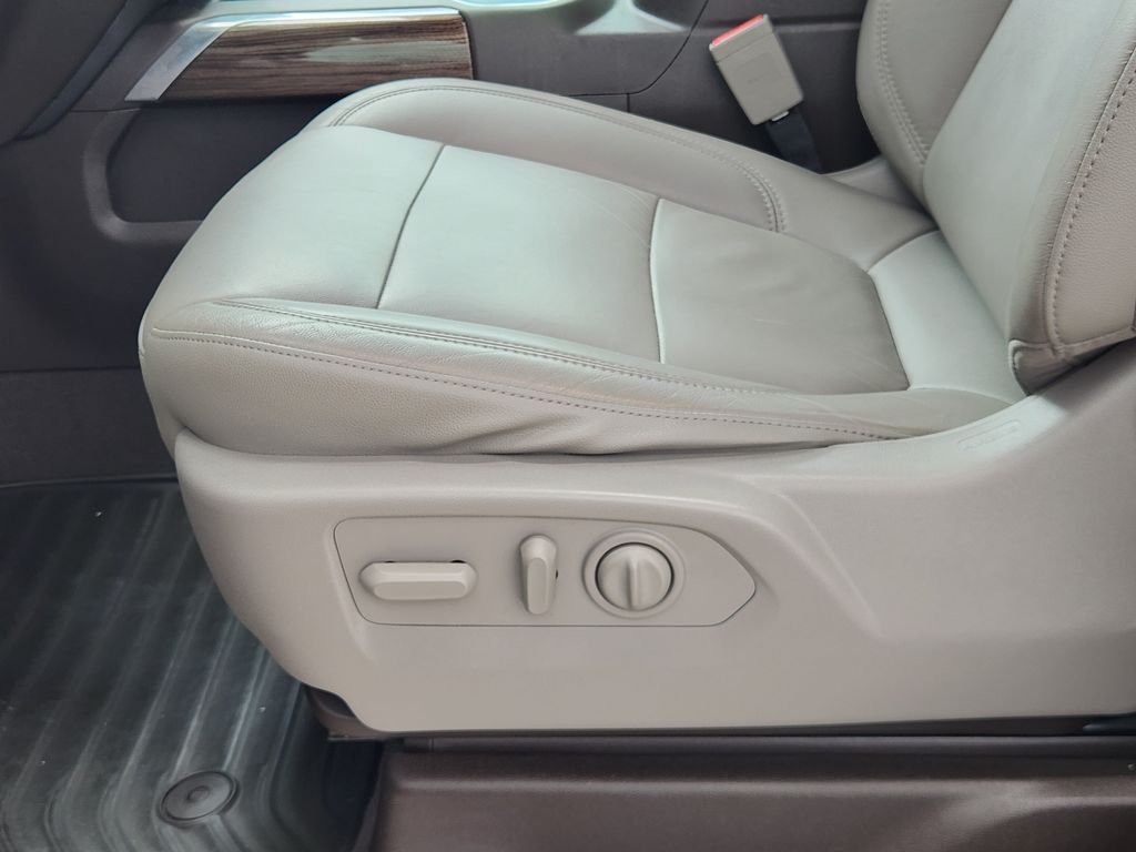 Used 2019 Shadow Gray Metallic Chevrolet RST image 25