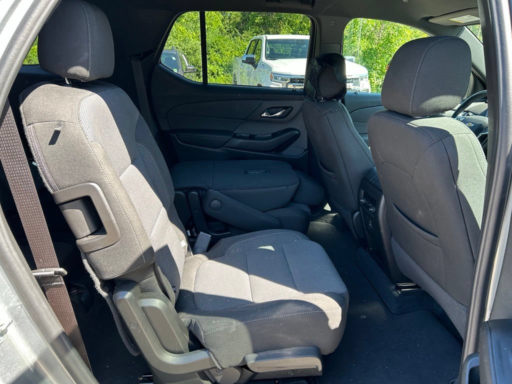 Used 2023 Sterling Gray Metallic Chevrolet LT Cloth image 14